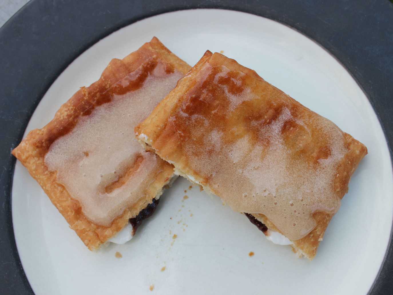 Golden Grahams S’mores Toaster Strudel [Review] S’more Scout